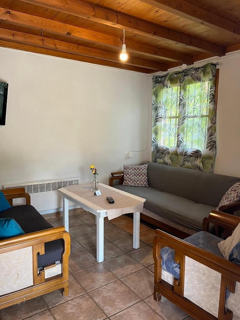 Zephyr Guest House Lefokastro Luaran gambar